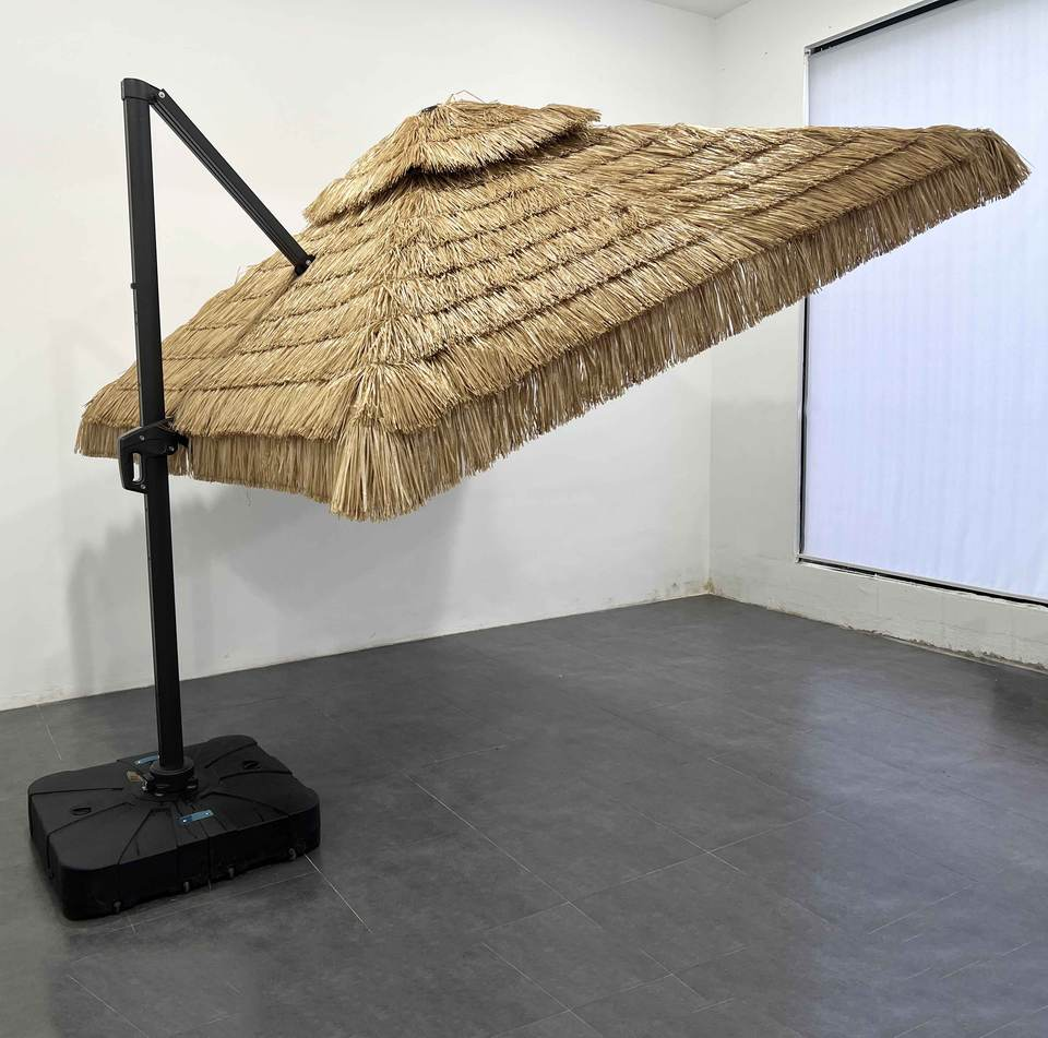 Uplion Luxury Garden Aluminum Big Size Parasol Waterproof Cantilever Patio Umbrella Paddy Straw Roma Umbrella for Hotel Outdoor