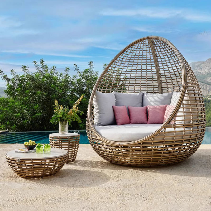 Modern Rattan Chair Aluminum Pool Chair Outdoor Sunbed Rattan Daybed Garden Sun Lounger Wicker Daybed for Sale