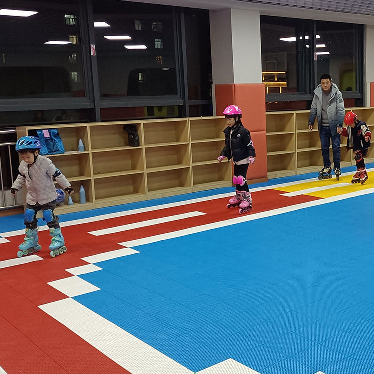Roller Skating Outdoor Indoor Anti Slip High Quality Plastic Floor Tile Interlocking PP Flooring with Shock Absorbers
