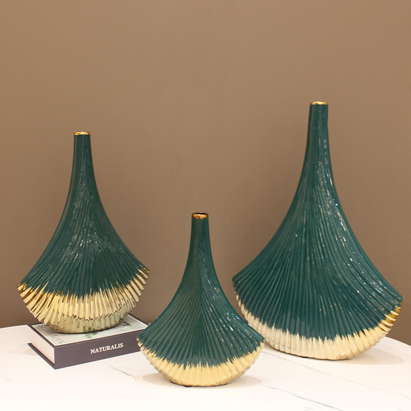 Home Decor European Electroplated Ceramic Fan-shaped Vase for Living Room Decoration Luxury Art Flower Vase Crafts Gift
