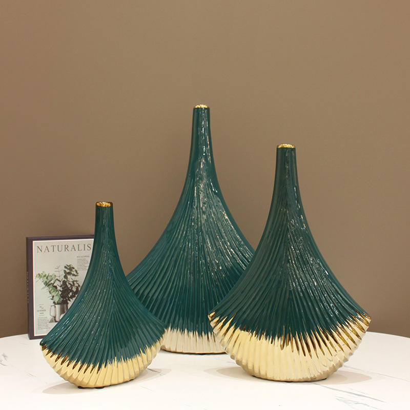 Home Decor European Electroplated Ceramic Fan-shaped Vase for Living Room Decoration Luxury Art Flower Vase Crafts Gift