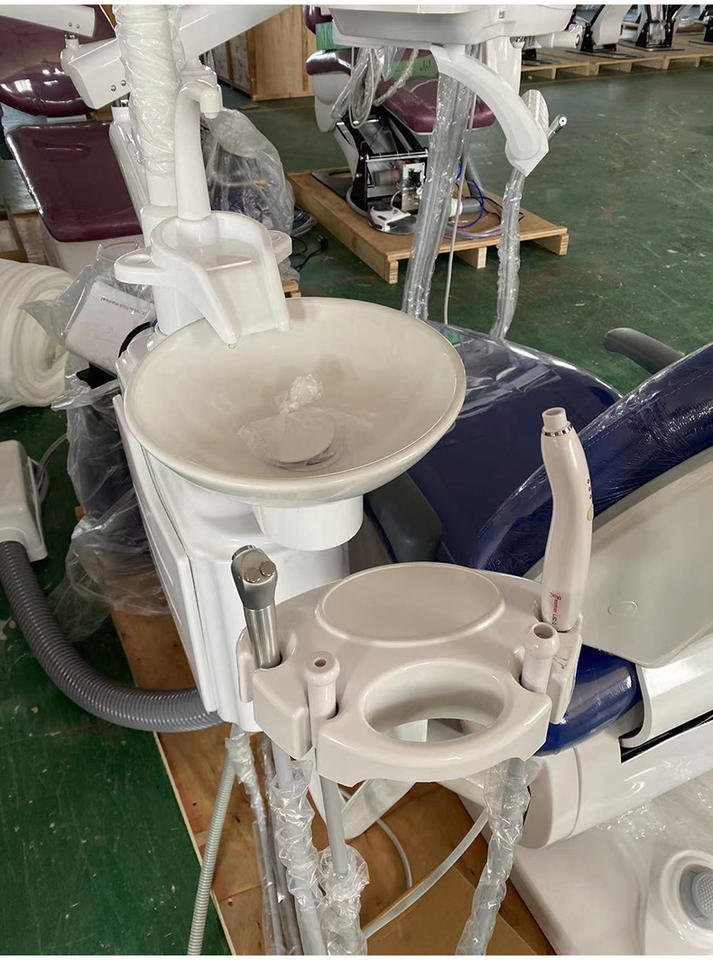 2025 New Electric Comprehensive Dental Treatment Chair with Metal Oral Table and Disinfection Machine