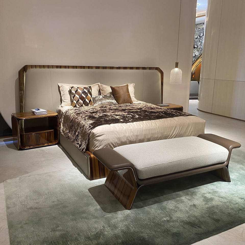 Bentley Italian-style Luxury Master Bedroom Leather Bed. High-end Mansion Villa Duplex. Solid Wood Wedding Bed Double Bed.