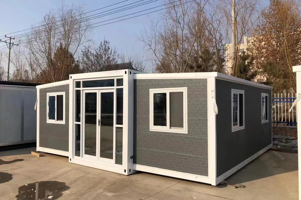 Wholesale 20ft 40ft Expandable Prefab Movable Container House for Dormitory Office Holiday Villa Use
