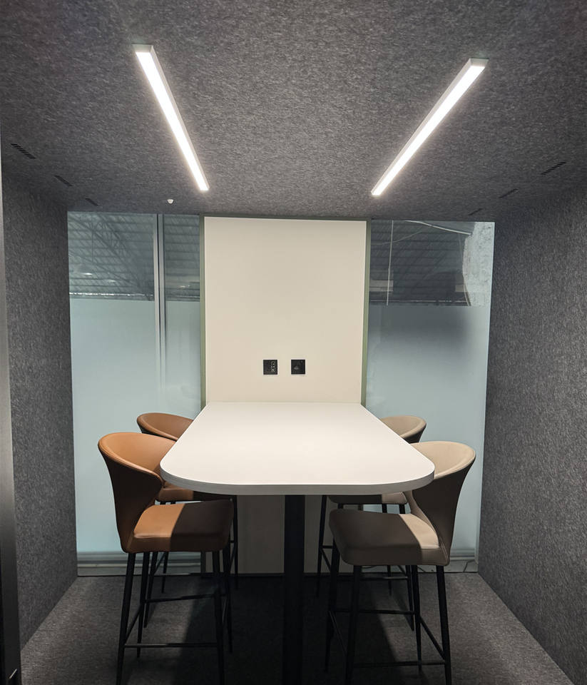 2025 Eco-friendly Fast Assemble Acoustic Cellphone Office Pod Soundproof Office Metting Rest Phone Booth