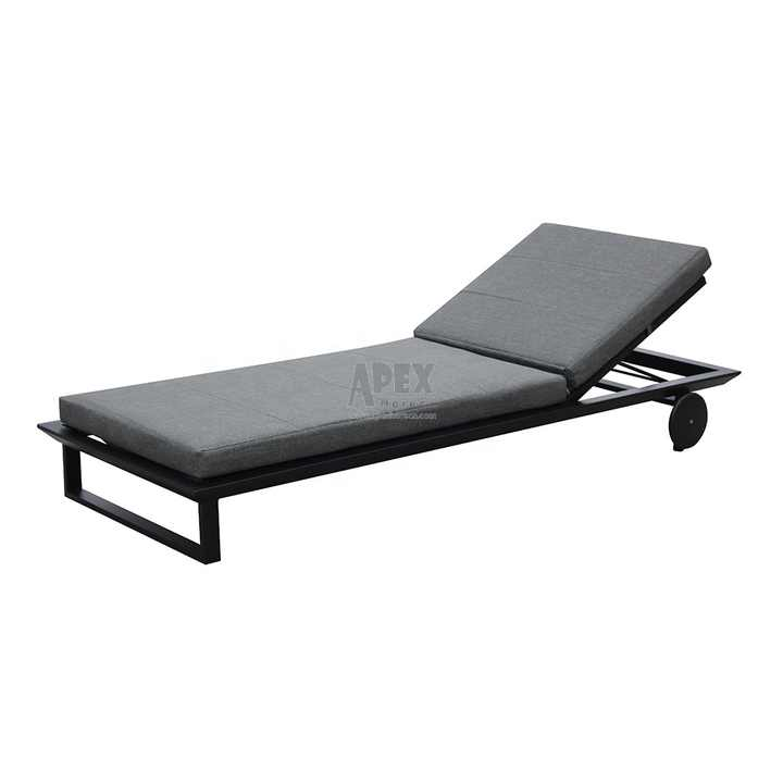 Heavy-Duty & Comfortable Textilene Mesh Aluminum Textilene Sun Lounger with Plush Pad