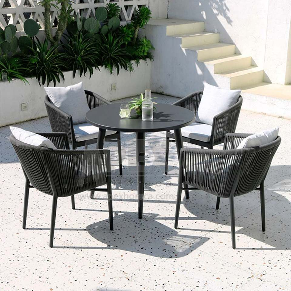 Custom Rope Weaving Metal Frame Modern Garden Furniture Dining Set Waterproof Luxury Outdoor Dining Table Chair Set
