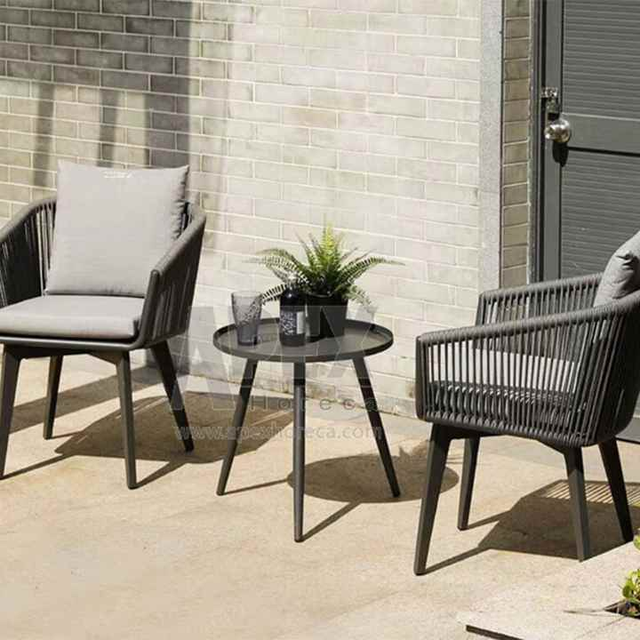 Modern Outdoor Furniture Rope Weaving Chair and Waterproof Table Restaurant Garden Chair and Table Set