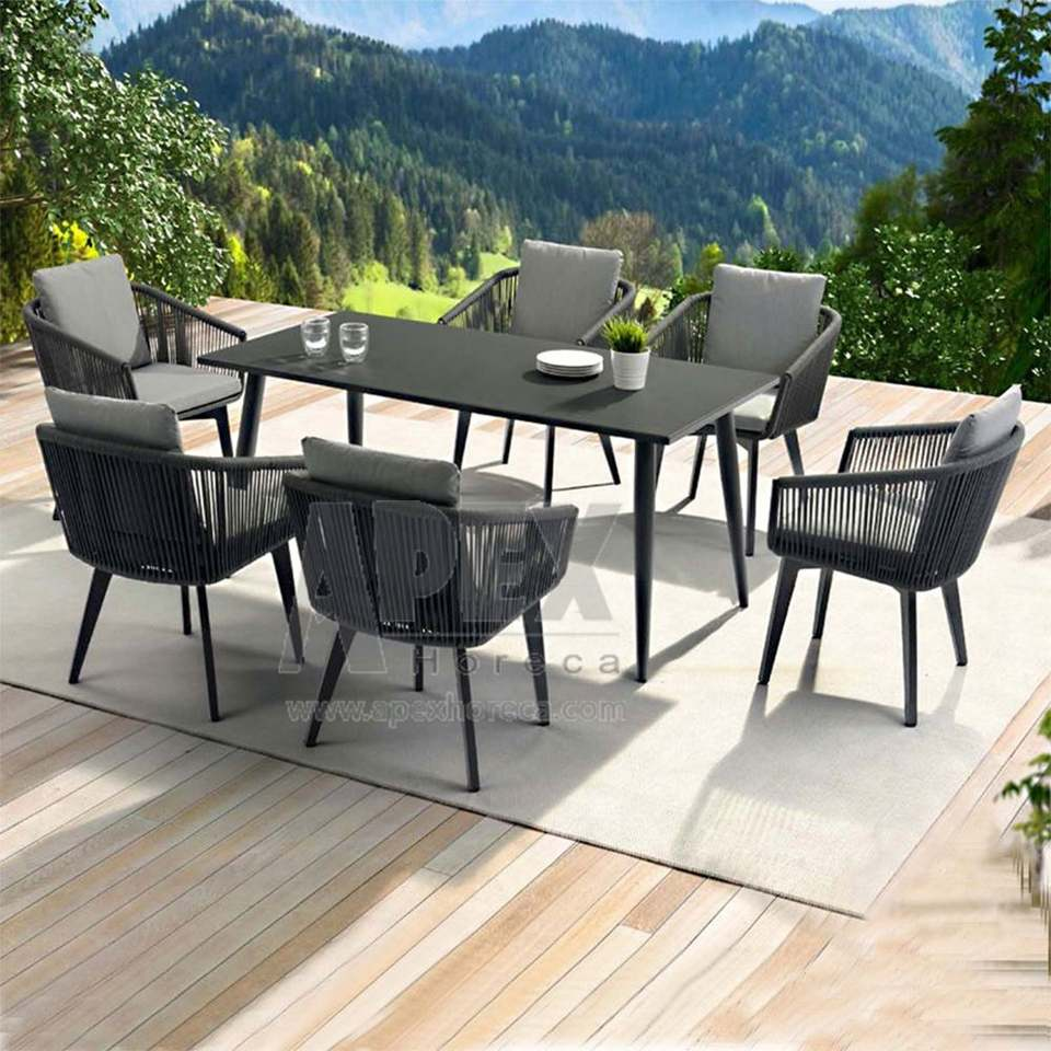 Modern Outdoor Furniture Rope Weaving Chair and Waterproof Table Restaurant Garden Chair and Table Set