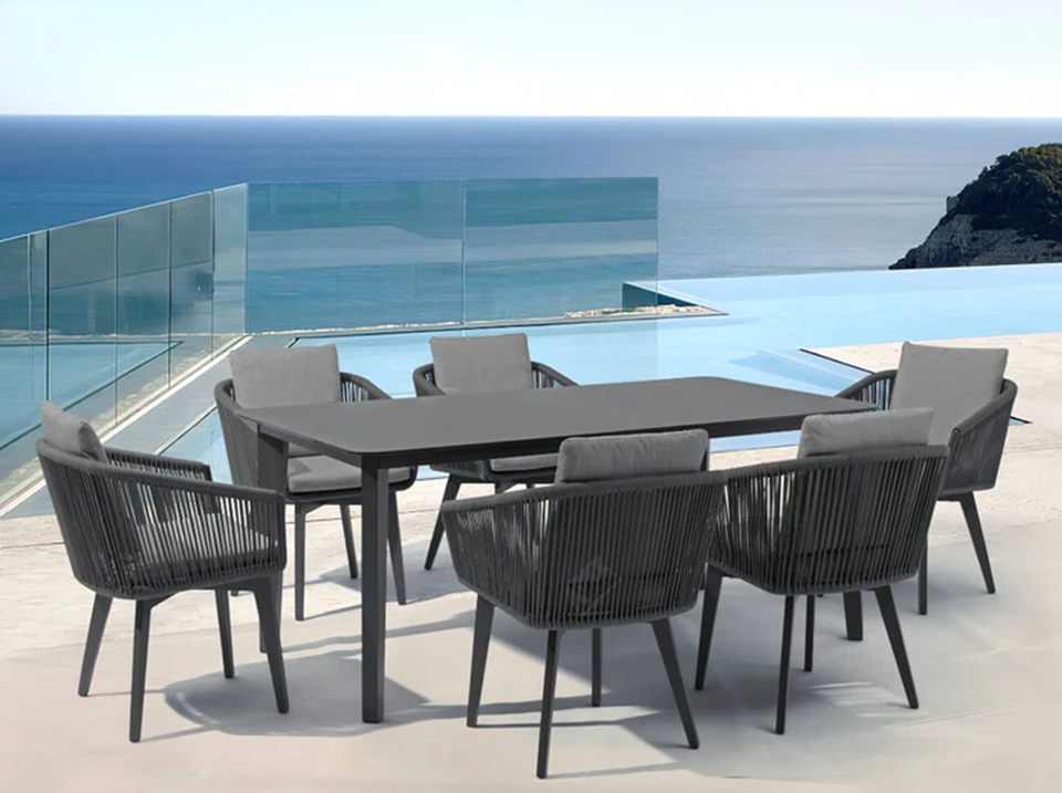 Modern Outdoor Furniture Rope Weaving Chair and Waterproof Table Restaurant Garden Chair and Table Set