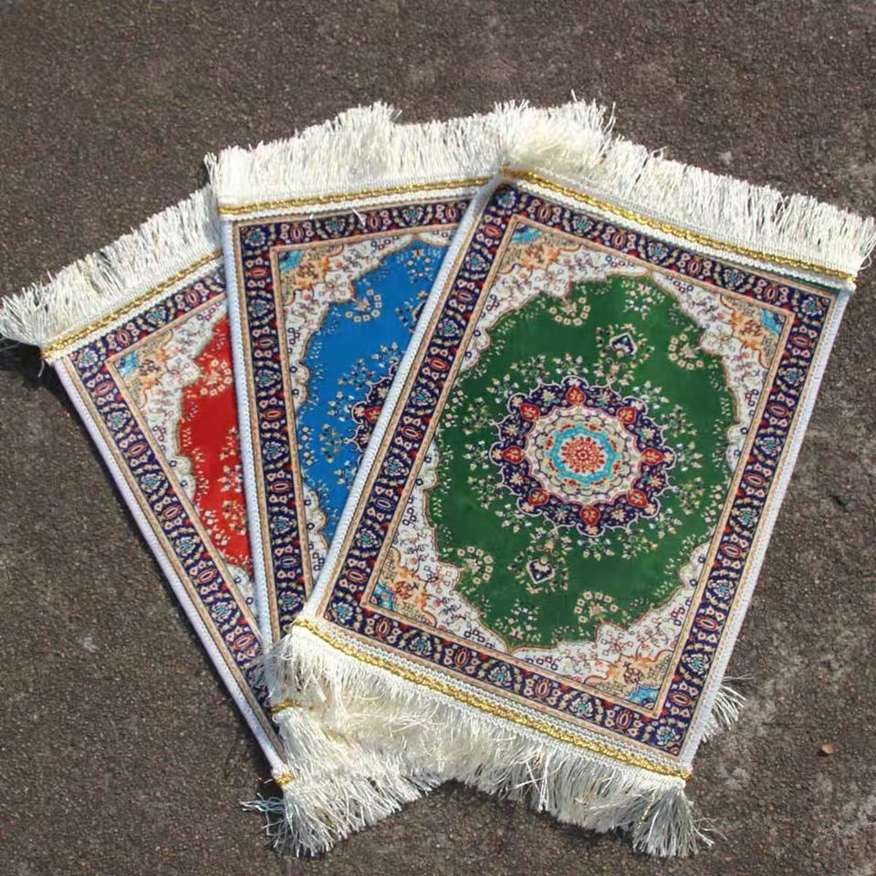 Hot Sale Wholesale Traditional Velvet Religious Prayer Rugs Prayer Mat