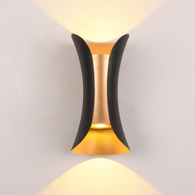 Outdoor Waterproof LED Wall Sconce Aluminum Body Decorative Bracket Wall Lamp for Hotels Villas Garden