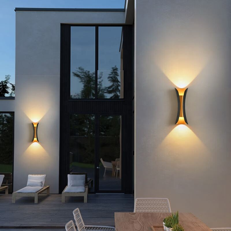 Outdoor Waterproof LED Wall Sconce Aluminum Body Decorative Bracket Wall Lamp for Hotels Villas Garden