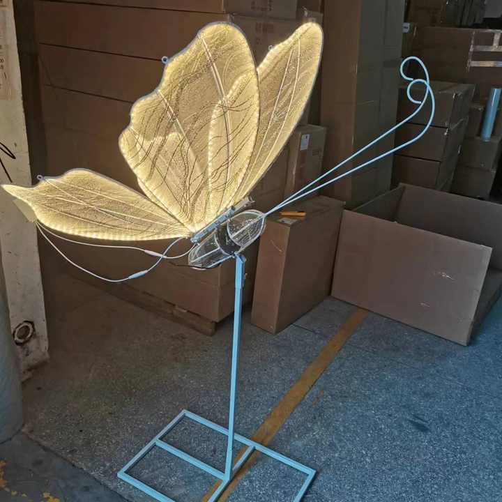 Open and Close the butterfly Glowing butterfly wings Moving butterfly Wedding Decoration Activity Arrangement.
