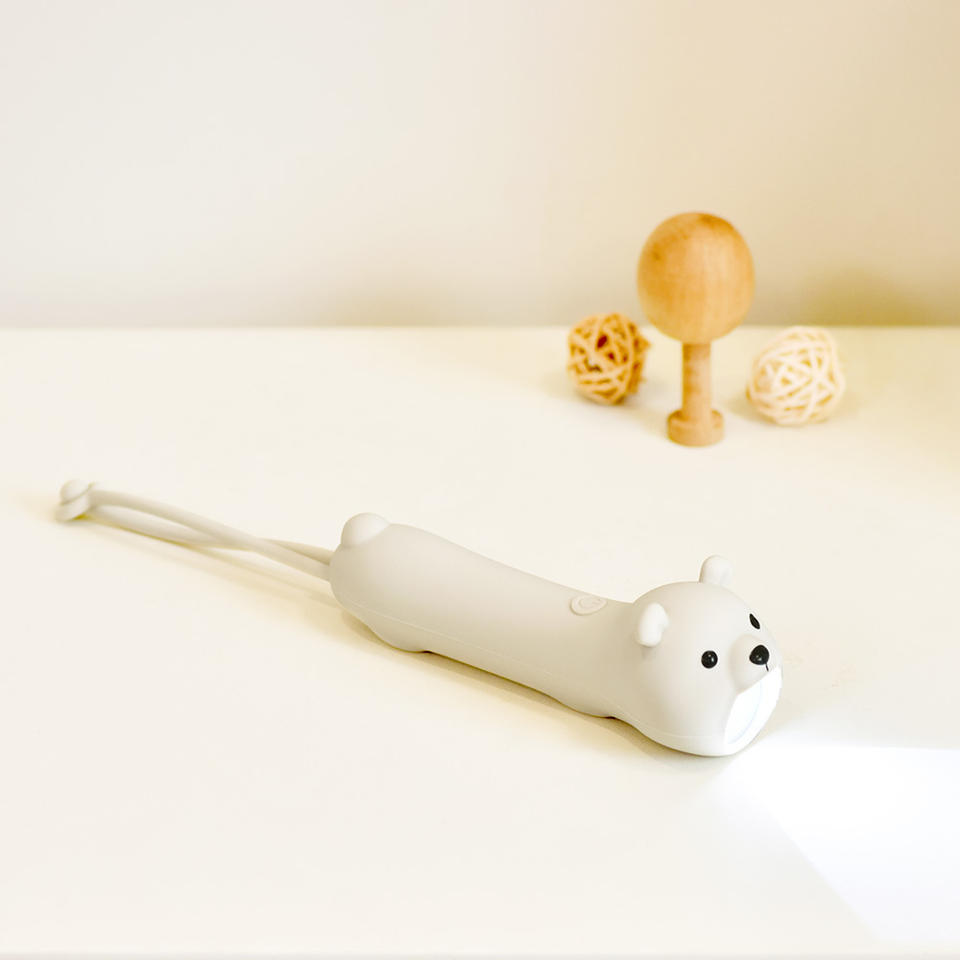 Mini Soft Silicone Dimmable Light Strobe Mode Hands-Free Lanyard Kids Safety USB Rechargeable Bear Flashlight