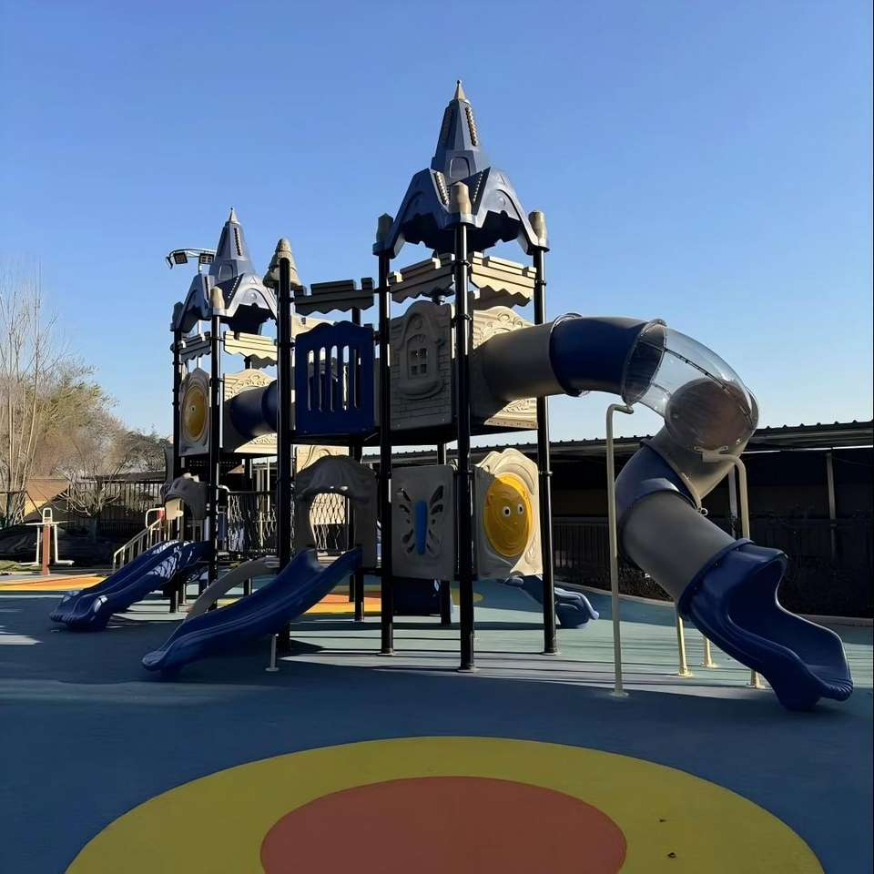 MUTONG Customizable Children's Plastic Slide Composable Outdoor Playground LLDPE Slides Hot Sale for Garden & School Use