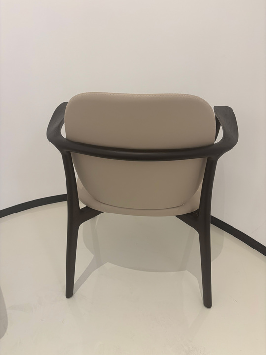 High Quality Factory Price Custom Made Handmade Solid Wood Hotel Chair for Hotel Lobby & Reception Spaces and Villa Use