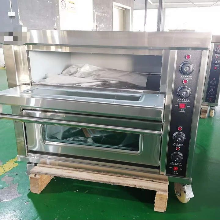 New Commercial Electric Bread Baking Oven with Temperature Control 2 Decks 4 Trays 8800W for Bakery Use