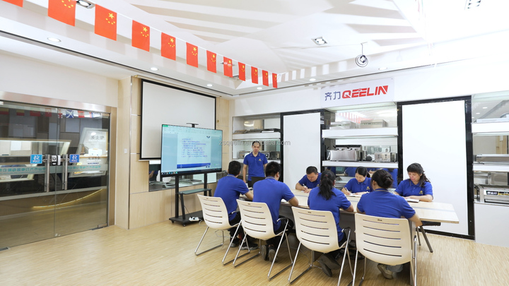 Gas Shawarma Commercial Equipment Stainless Steel Rotation Grill Machine for Restaurant Hotel Kitchen Use