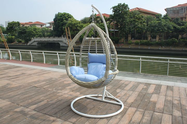 Cheap Price Indoor Outdoor Acrylic Modern Hanging Swing Chair Bamboo Patio Rattan Wicker Egg Swing clear Chair