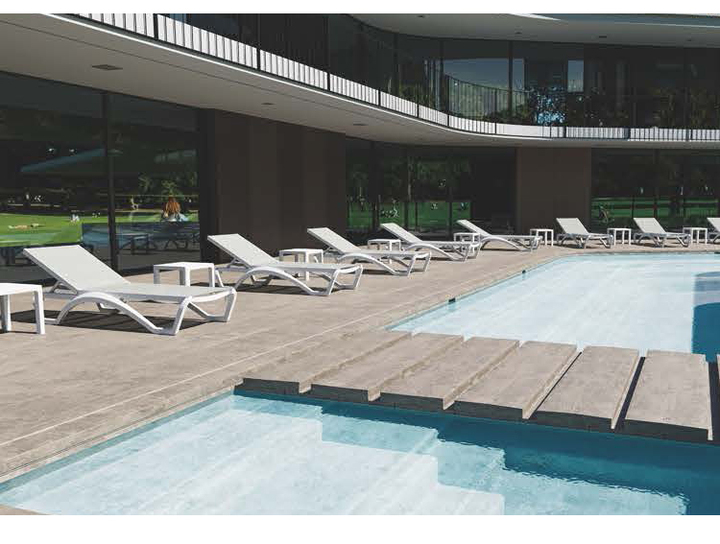 Modern Outdoor Plastic Chaise Lounge Chair Hotel Garden Furniture Patio Swimming Poolside Beach Sun Lounger