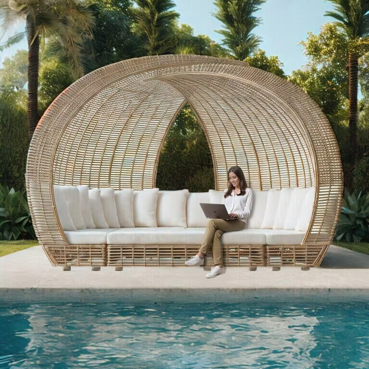 All Weather PE Plastic Rattan Poolside Daybed Outdoor Garden Beach Hotel Patio Round Wicker Sunbed Lounger With Canopy