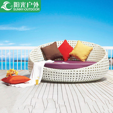 Apple Shape Wicker Daybed Balcony Rattan Bed Garden Lounge Rattan Chair Hotel Club Single Chair Indoor and Outdoor Lounge Chair