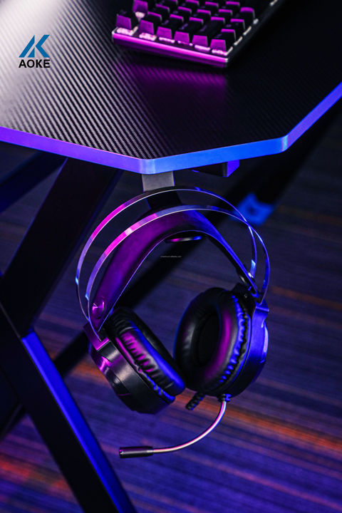 Foldable Gaming Desk - Internet Cafe Style, Anti-Glare Surface, Space-Saving Design