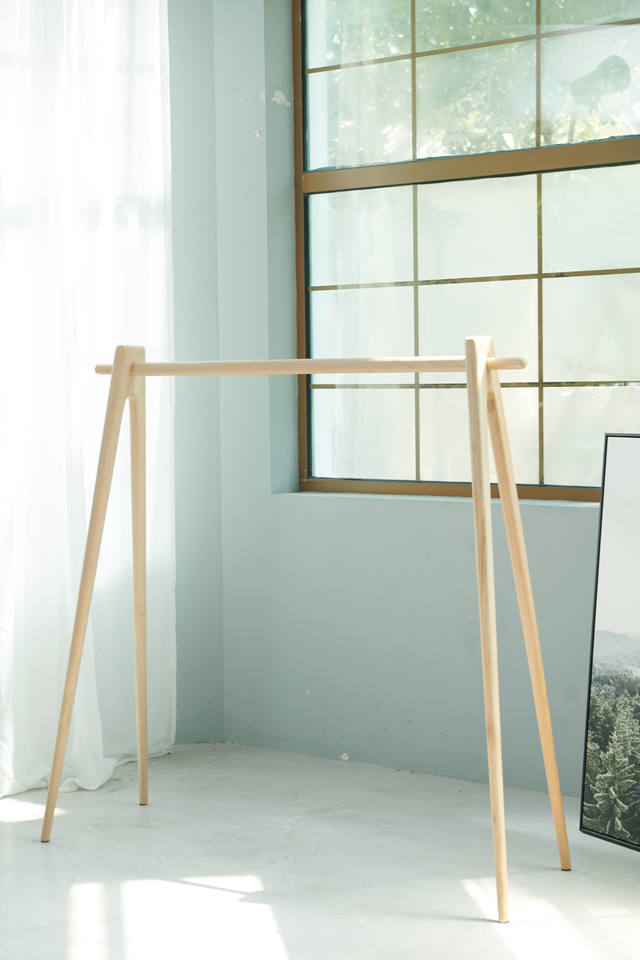 High Quality Modern Design Tree Shape Wooden Clothes Rack for Living Room Bedroom Hospital Home Hotel Use