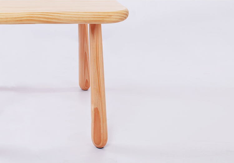 JIAMUJIA Hot Sale Eco-friendly Solid Pine Wooden square Kids' Tables