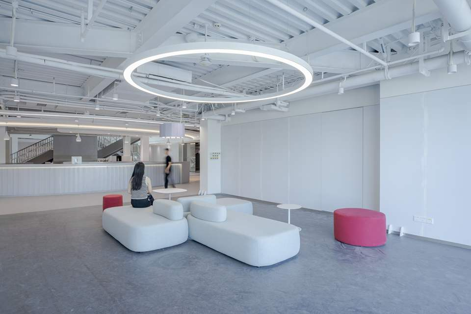 Nordic Modern Luxury Living Room Chairs Rocking Recliner Chair Lounge Sofa