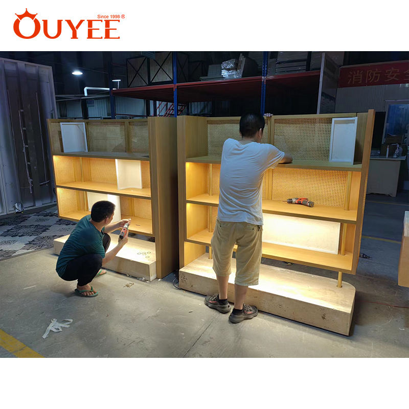 High-Quality Bamboo Showcase Store Layout Display Ideas Retail Store Counters and Shelving